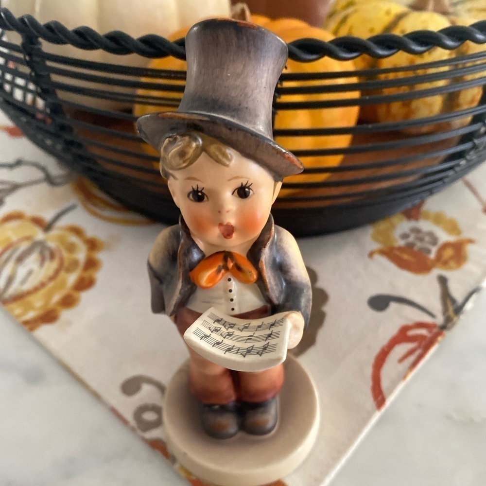 street Singer Hummel Figurine